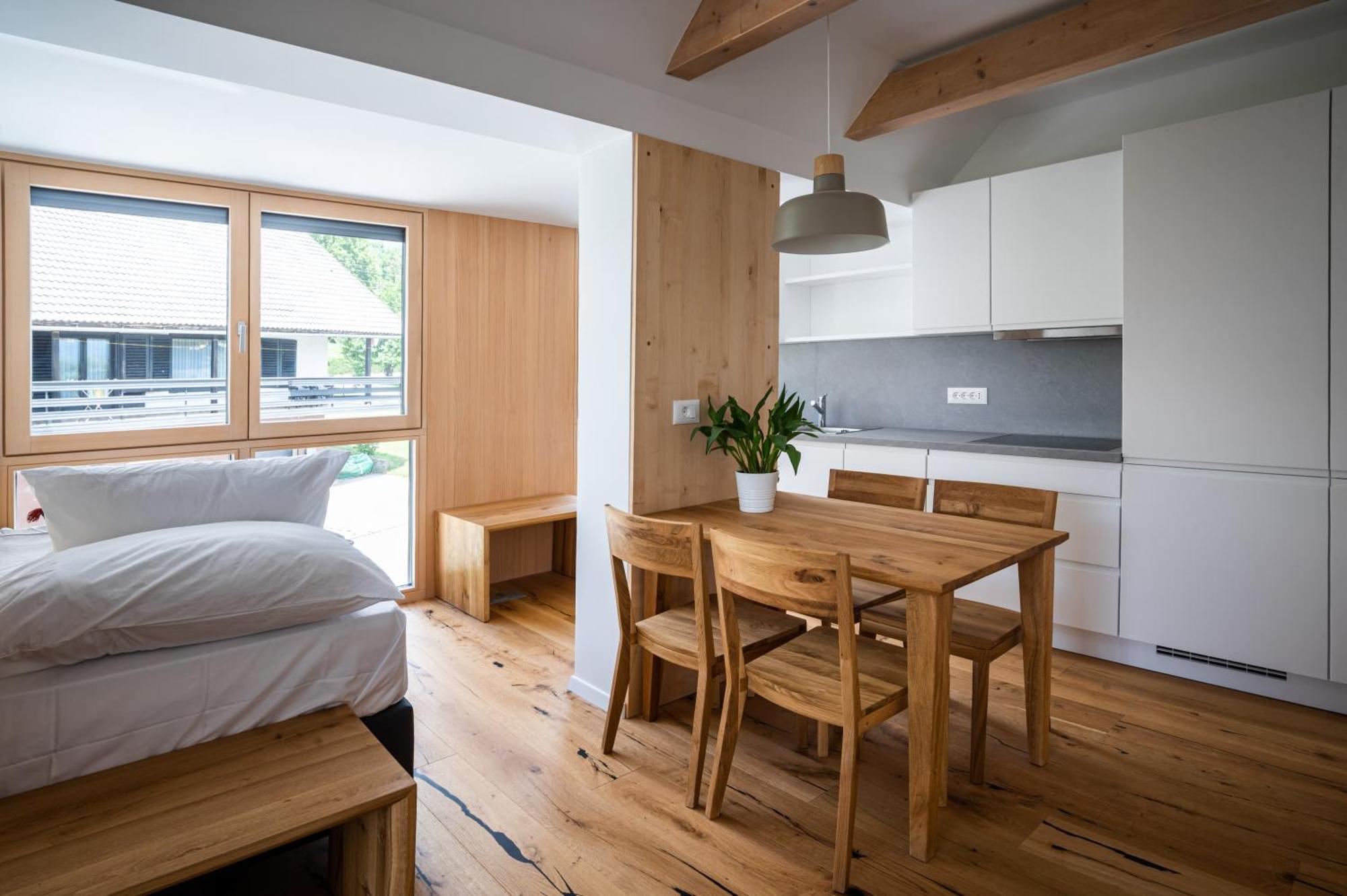 Apartamento Lucka Bled Quiet Location, Free Bikes, Big Garden, Doctor Exterior foto