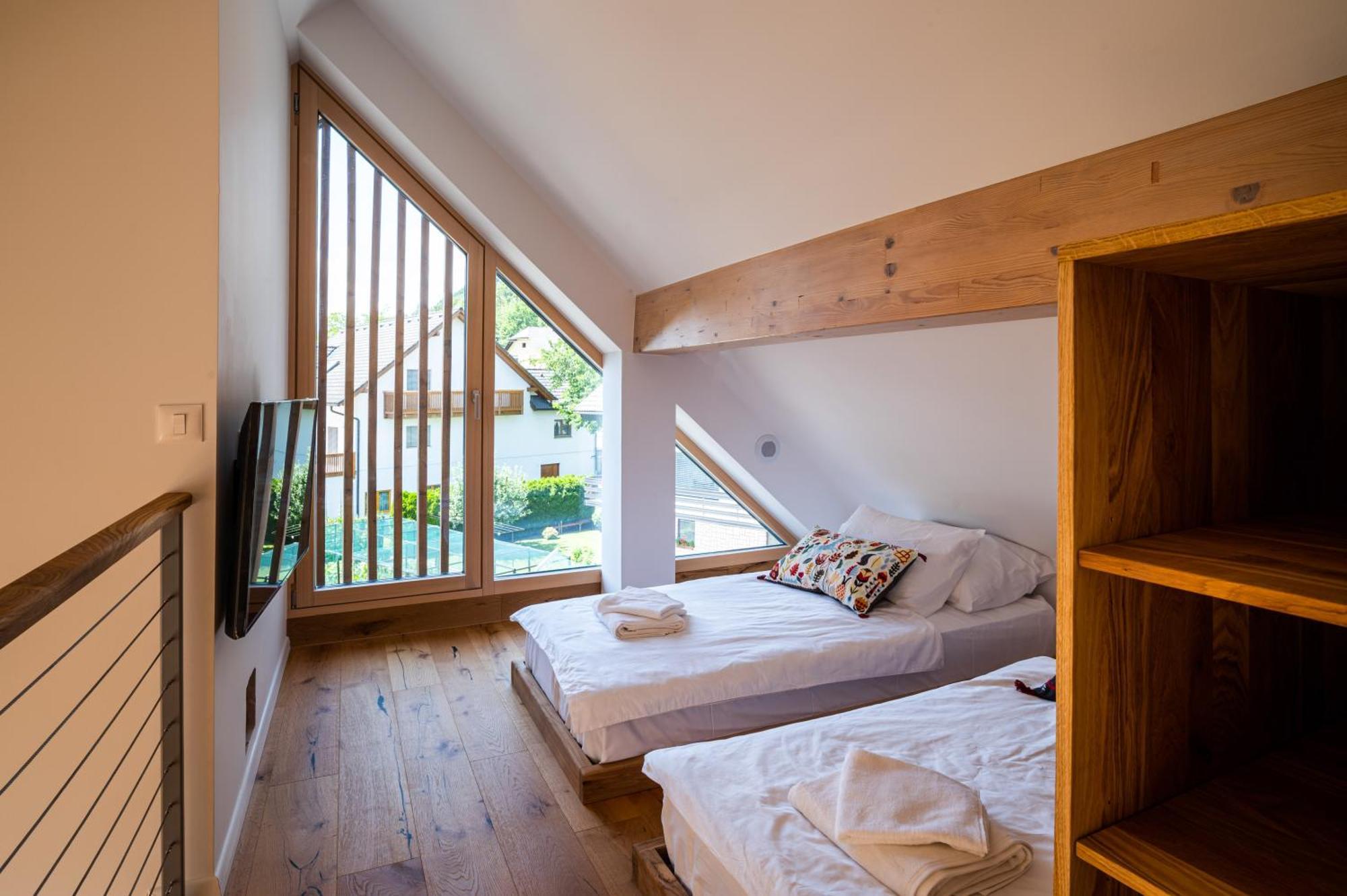 Apartamento Lucka Bled Quiet Location, Free Bikes, Big Garden, Doctor Exterior foto