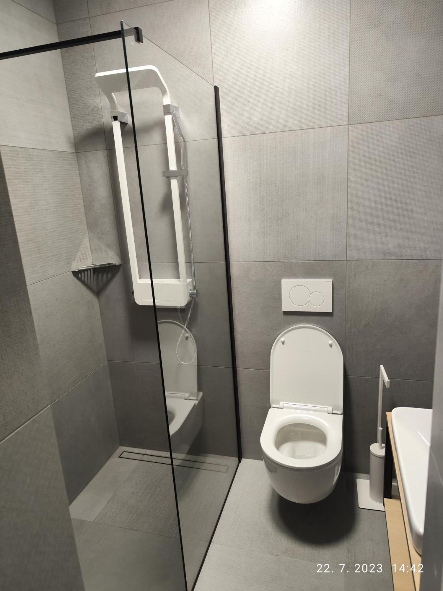 Apartamento Lucka Bled Quiet Location, Free Bikes, Big Garden, Doctor Exterior foto