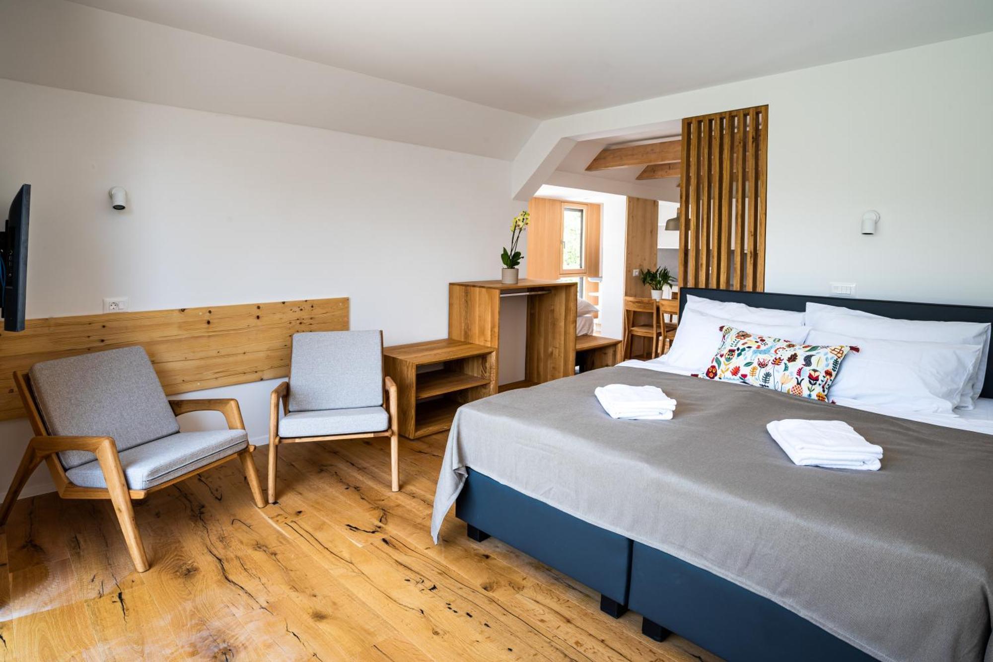 Apartamento Lucka Bled Quiet Location, Free Bikes, Big Garden, Doctor Exterior foto